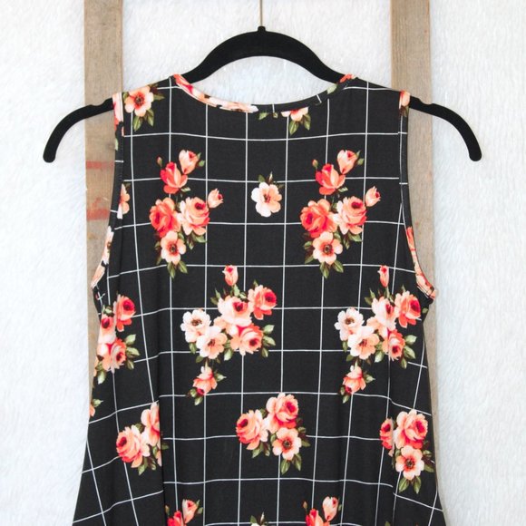 42pops Floral Two-Pocket Mini Dress - Picture 4 of 11